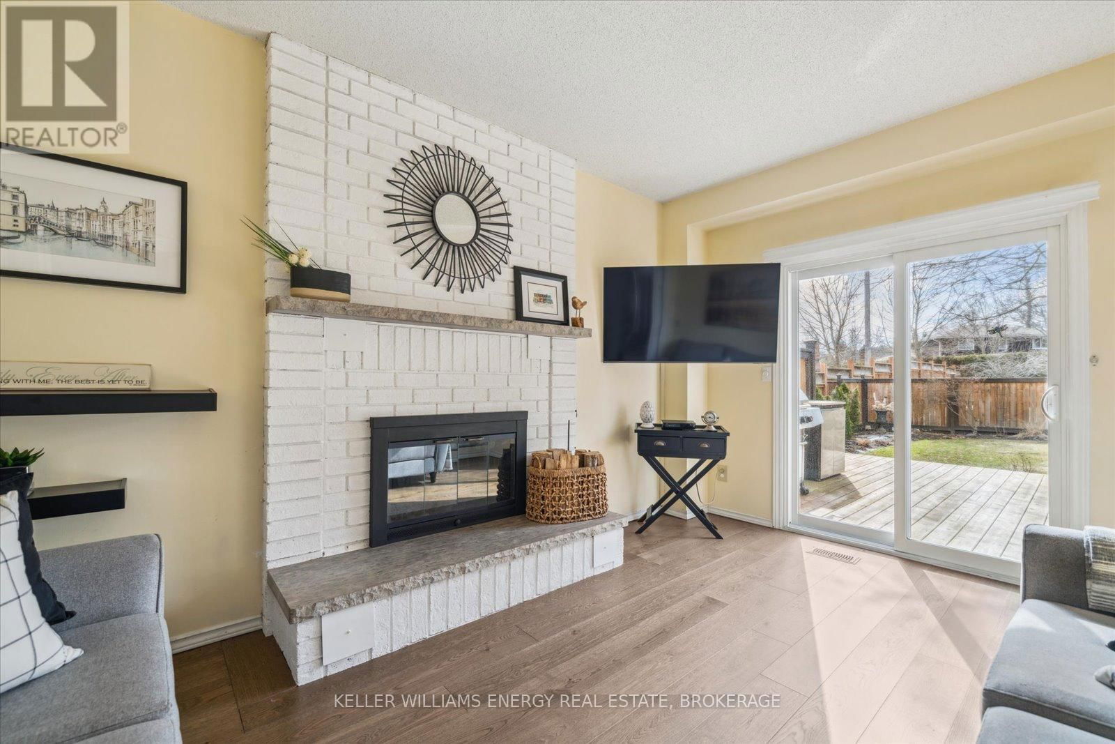 6 HEWSON DRIVE Image 12