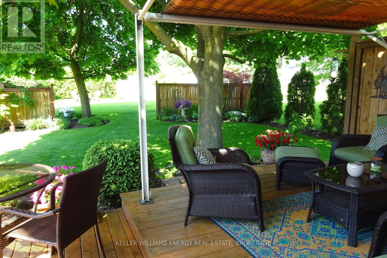 6 HEWSON DRIVE Image 32