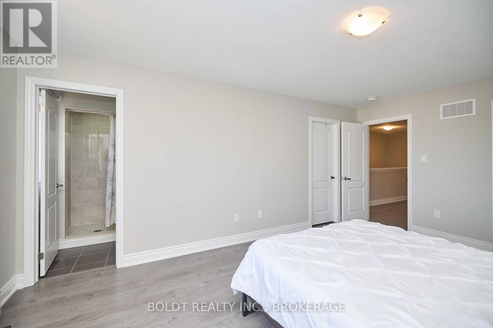 66 HOMESTEAD WAY Image 18