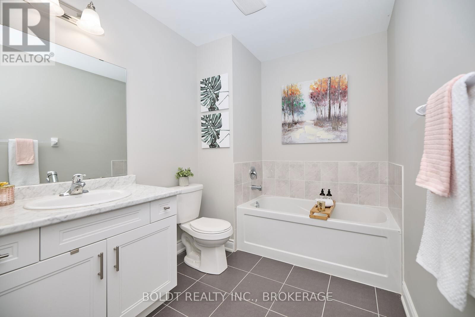 66 HOMESTEAD WAY Image 20