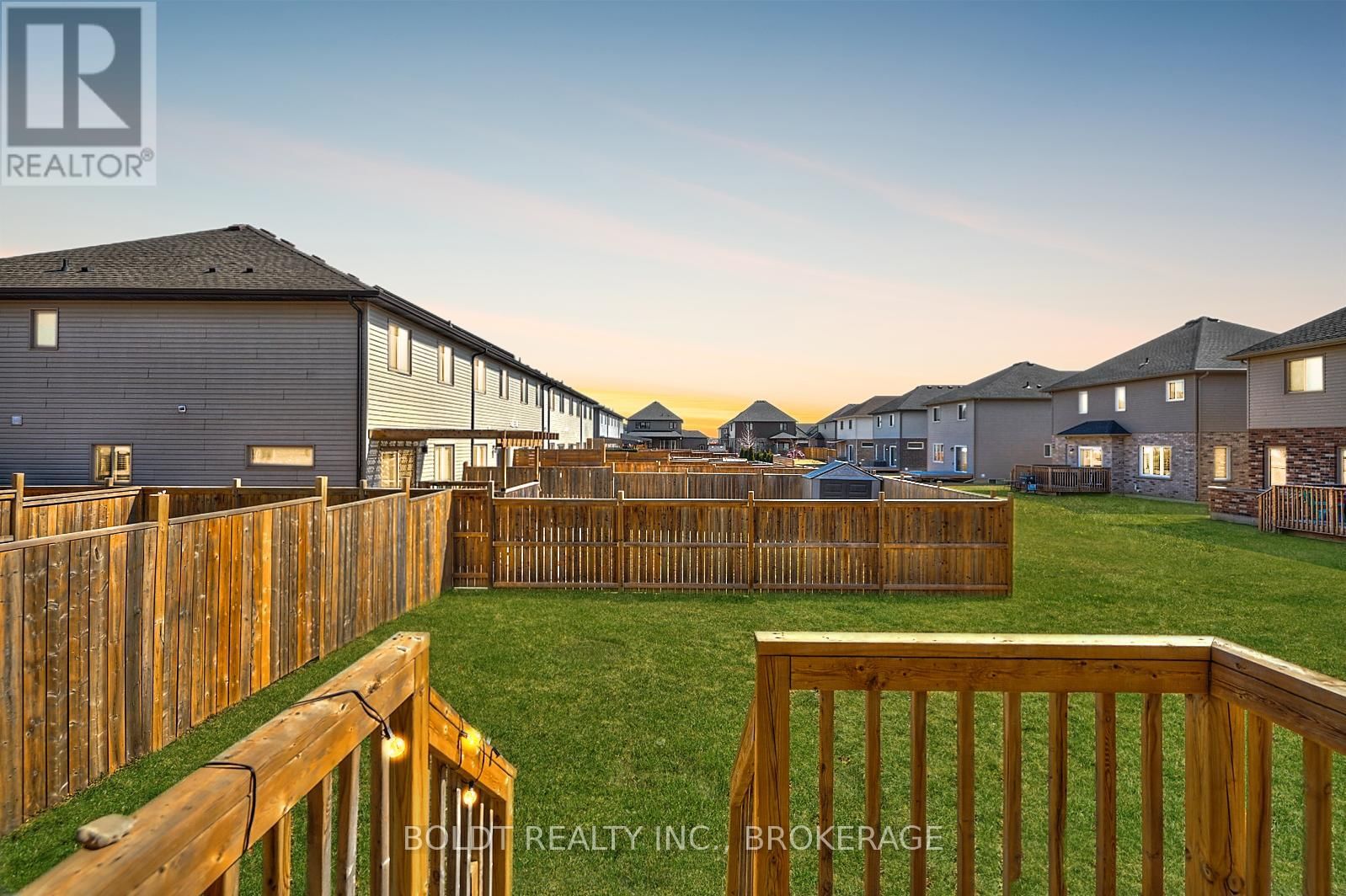 66 HOMESTEAD WAY Image 32