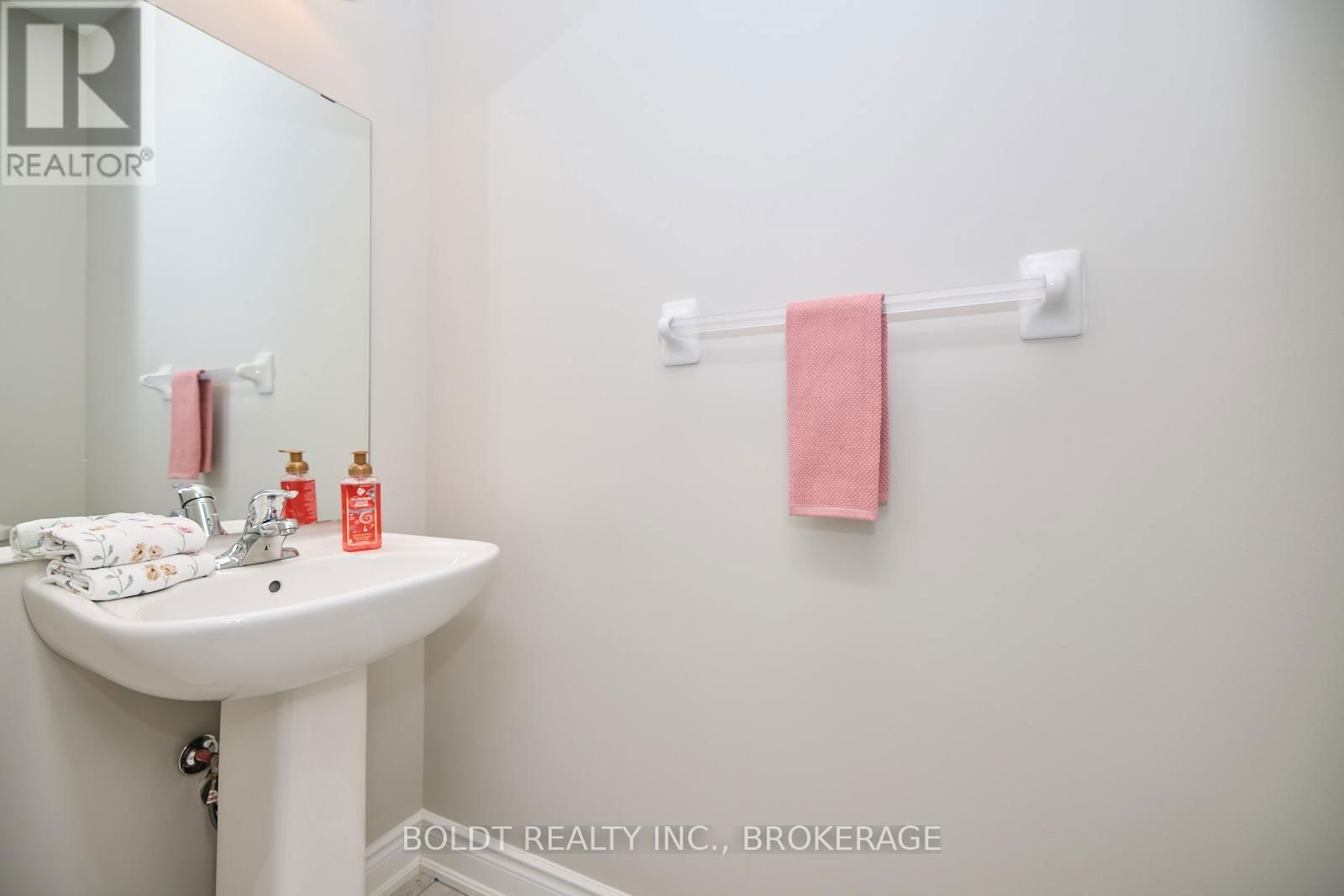 66 HOMESTEAD WAY Image 5