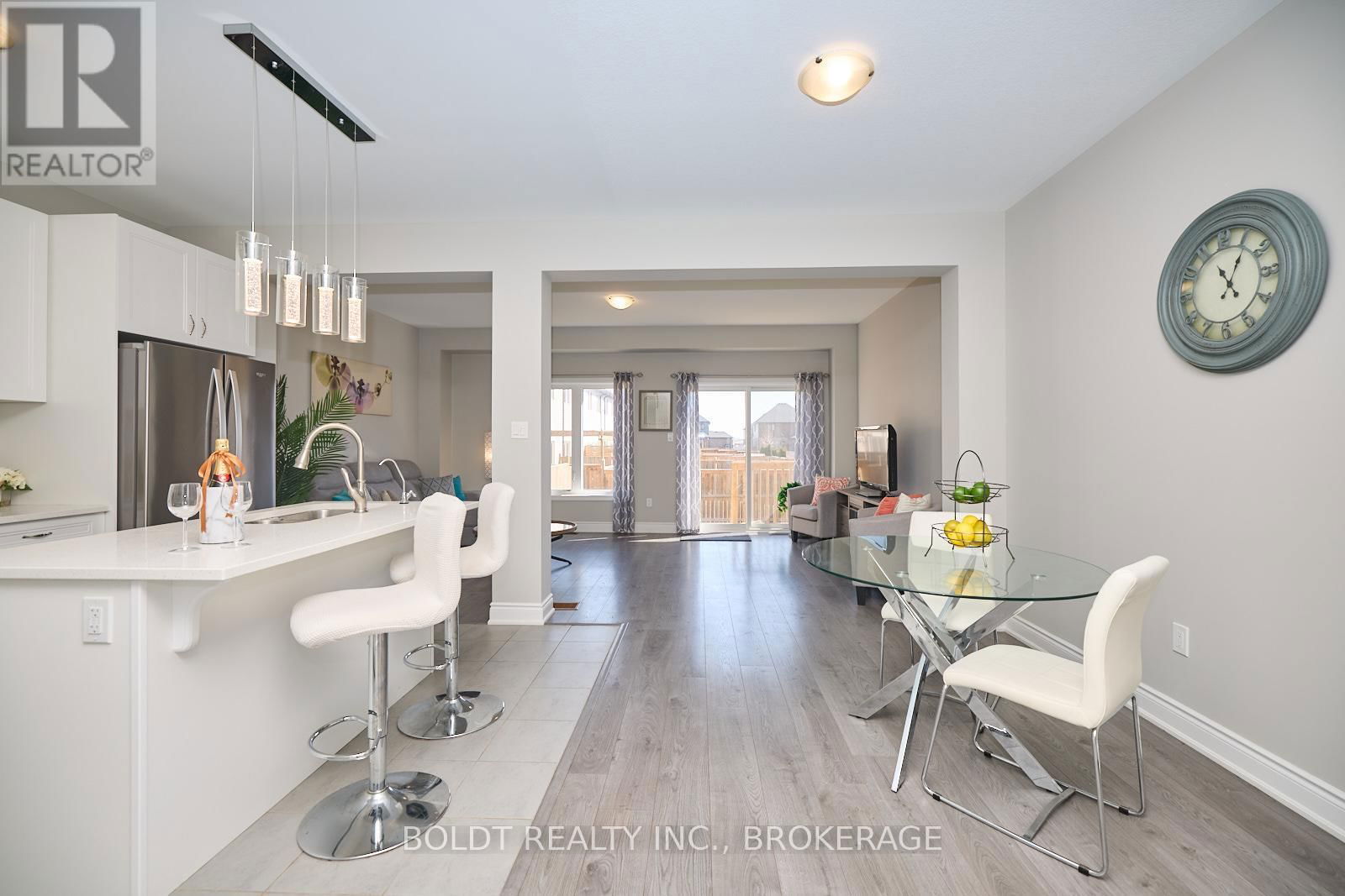 66 HOMESTEAD WAY Image 6