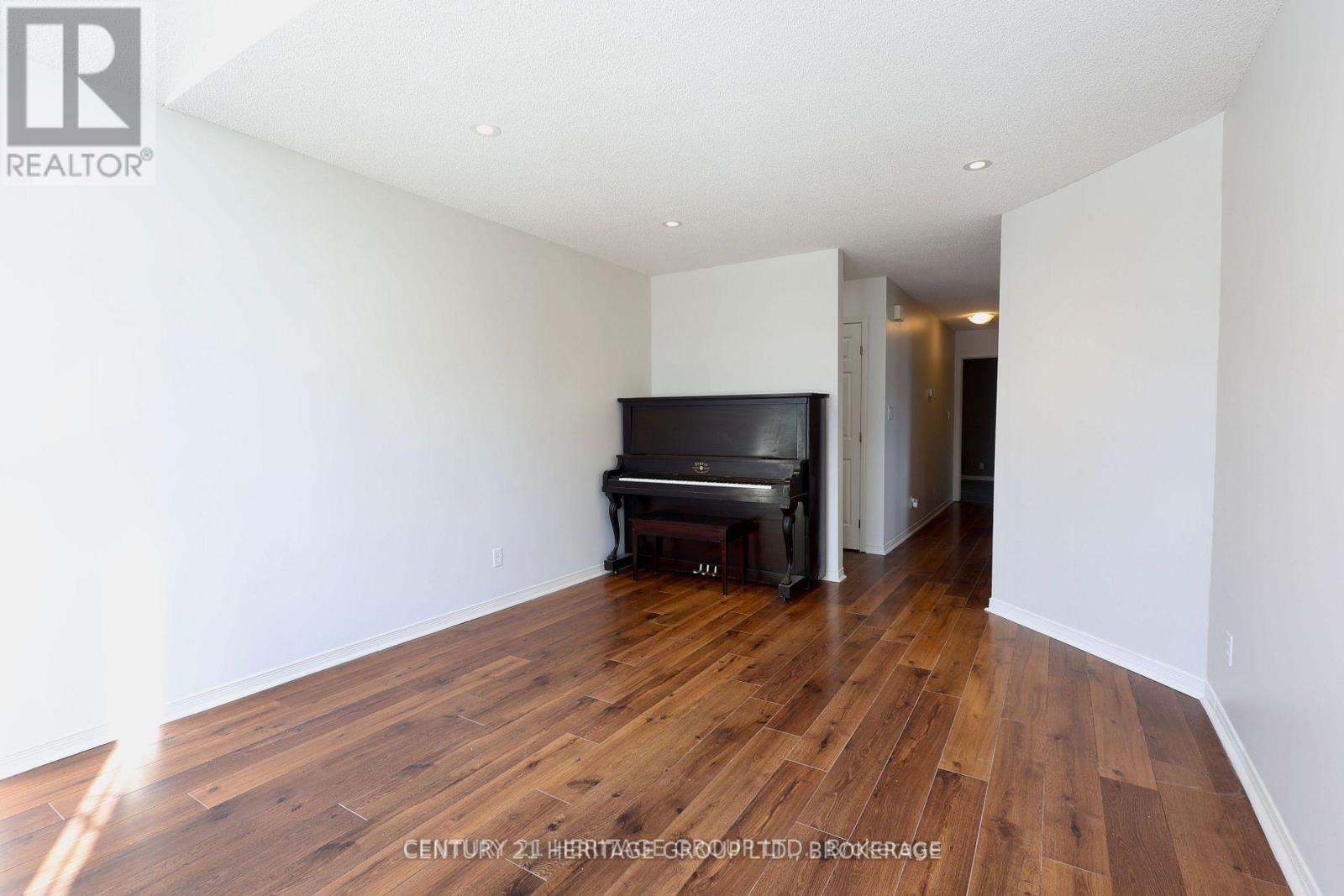 1021 GREENWOOD PARK DRIVE Image 11