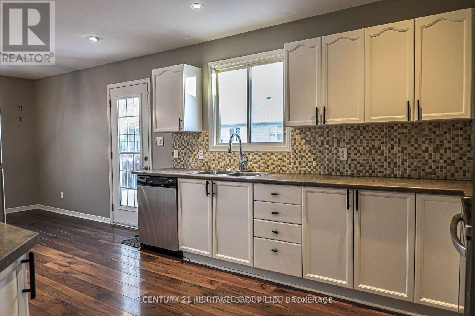 1021 GREENWOOD PARK DRIVE Image 17