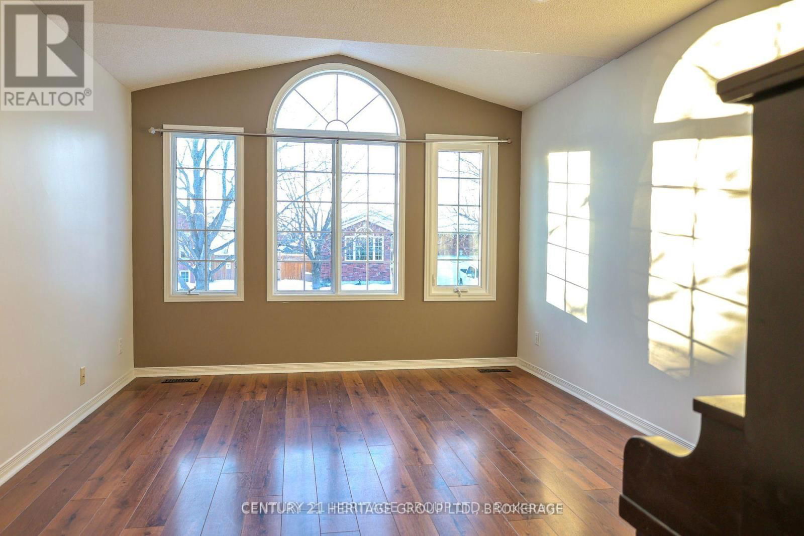 1021 GREENWOOD PARK DRIVE Image 9