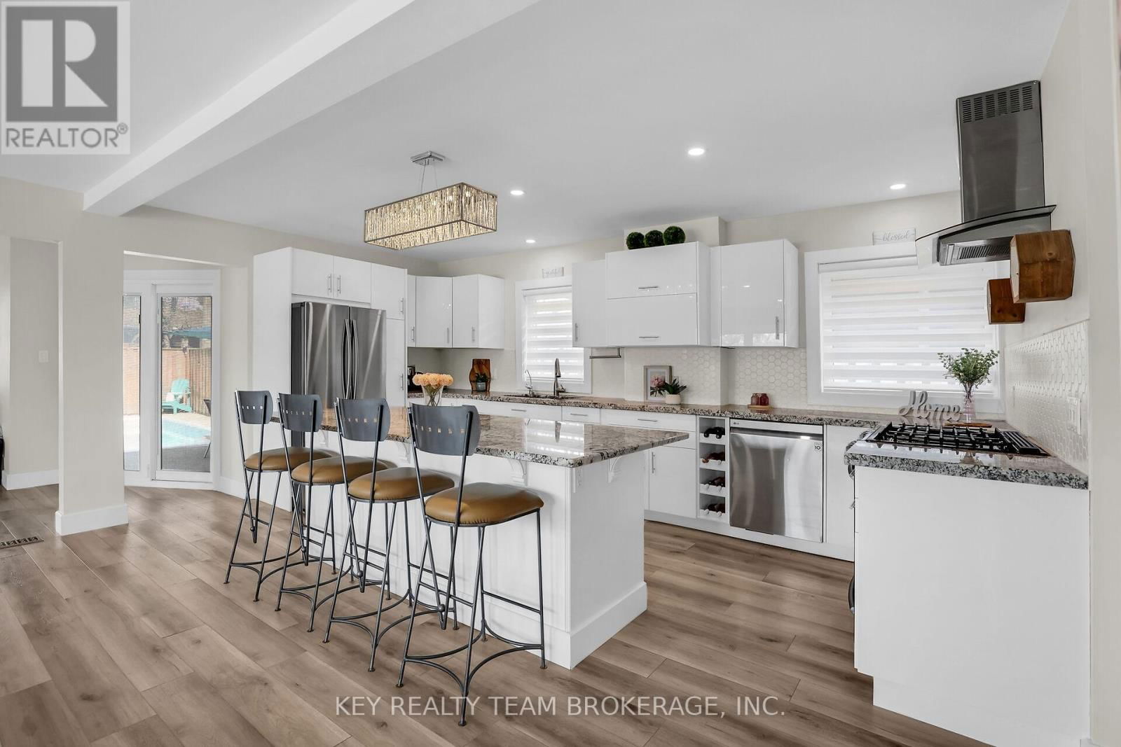 13 MARSDALE DRIVE Image 16