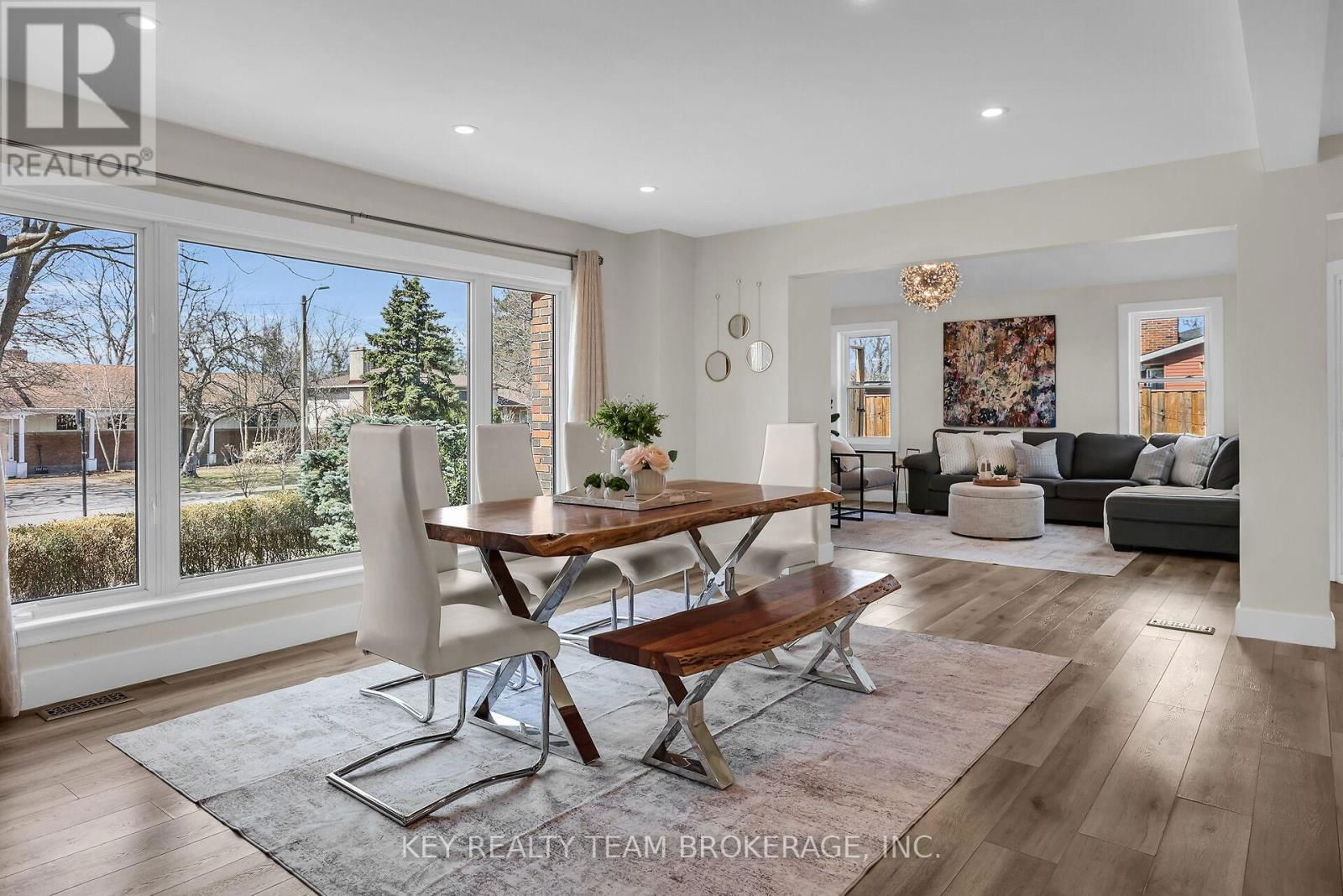 13 MARSDALE DRIVE Image 19