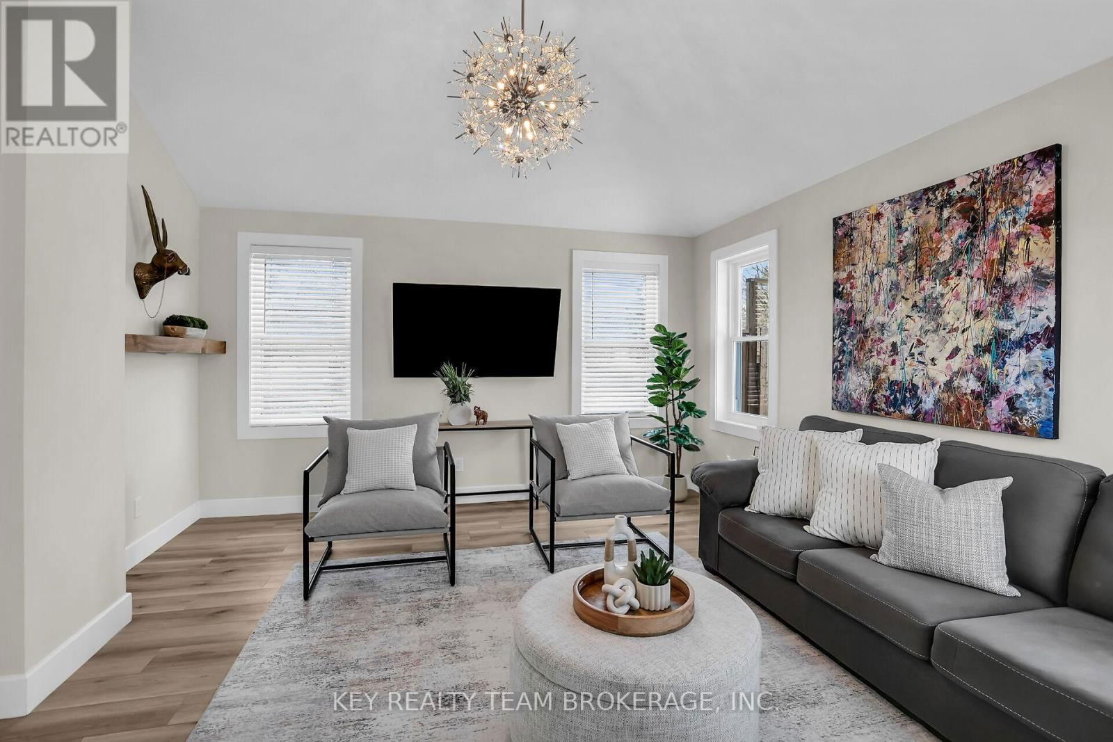 13 MARSDALE DRIVE Image 21