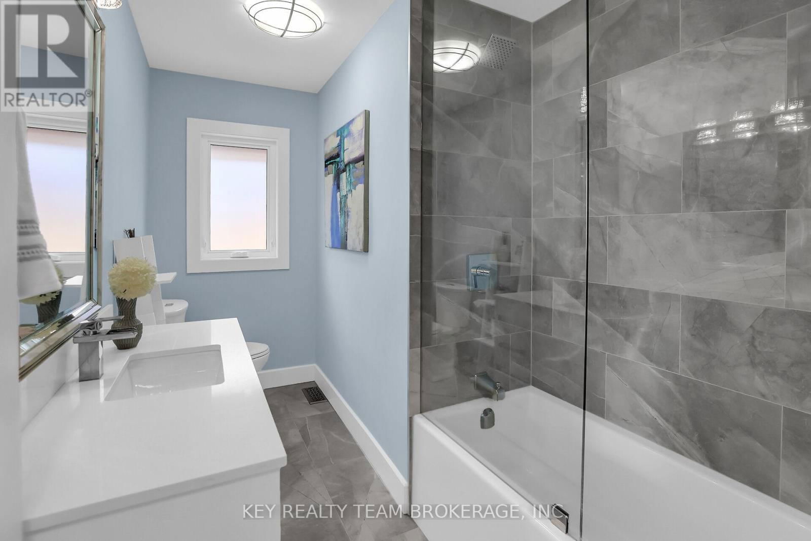 13 MARSDALE DRIVE Image 30