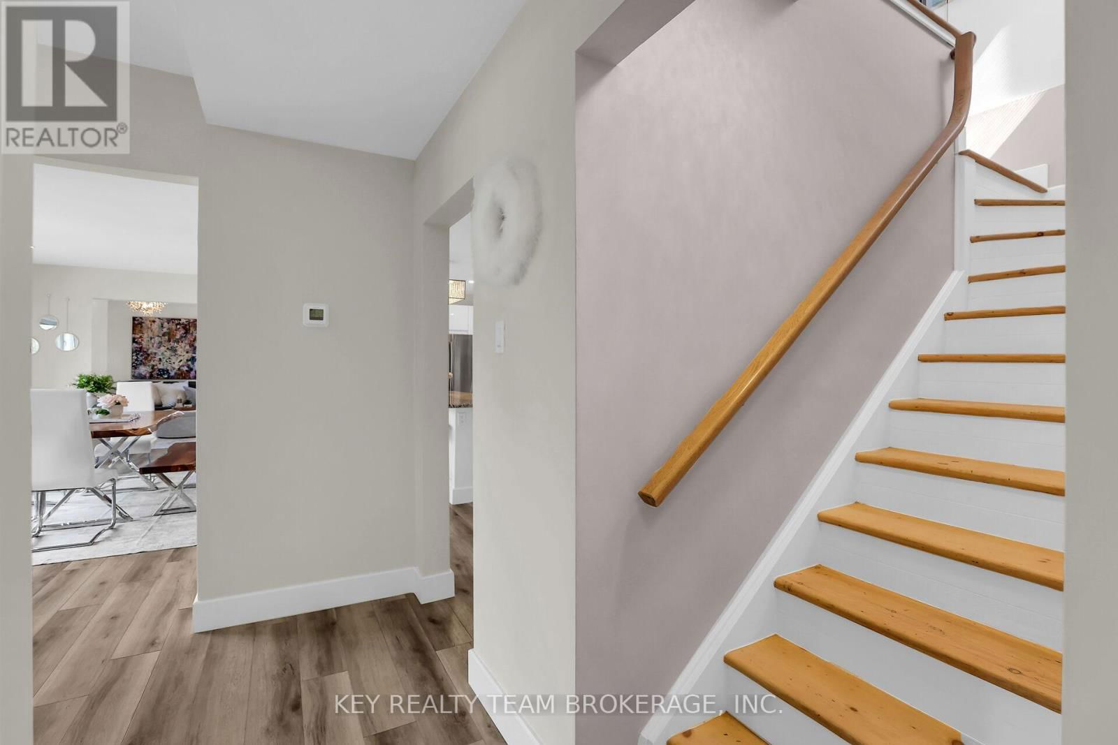 13 MARSDALE DRIVE Image 32