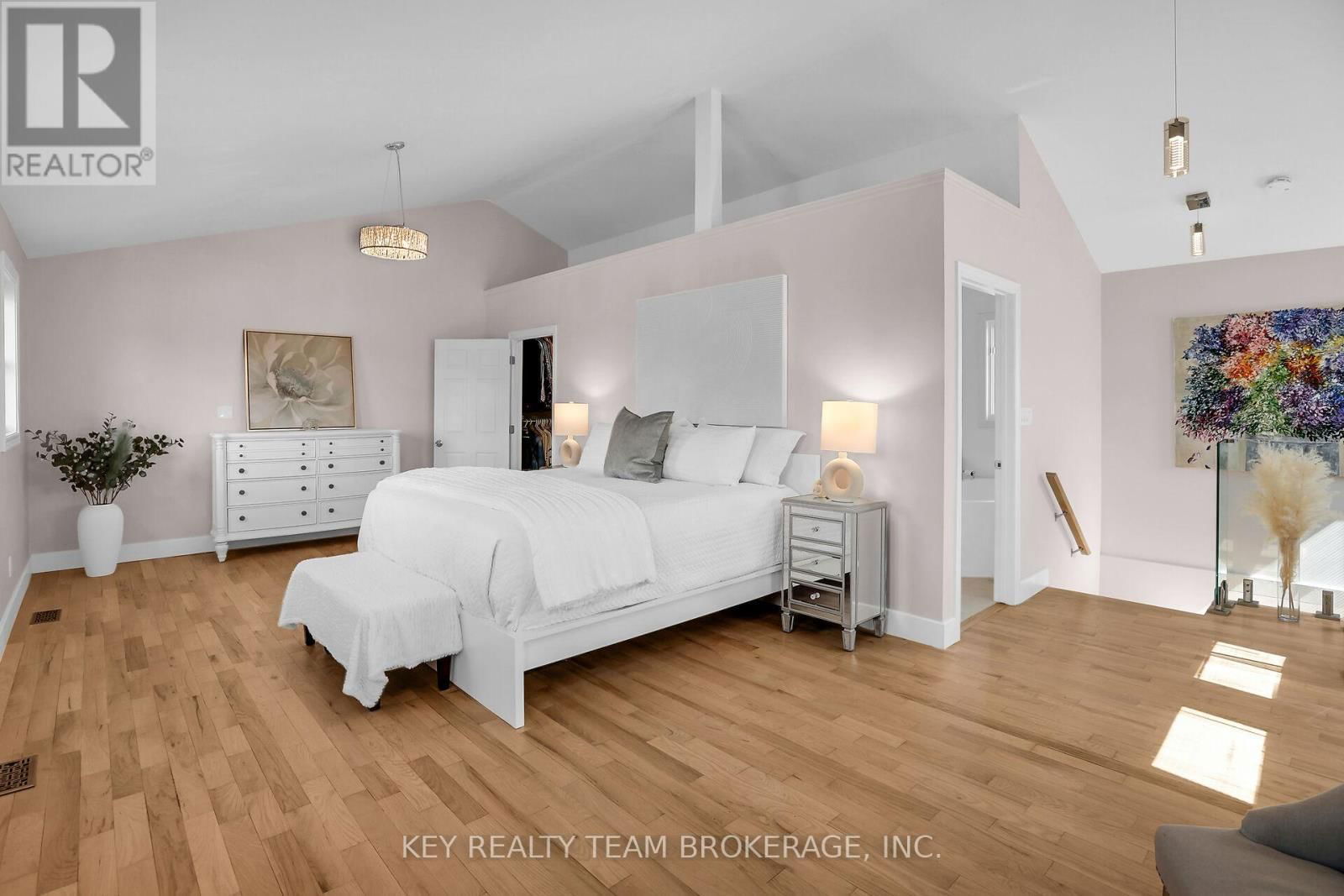 13 MARSDALE DRIVE Image 35