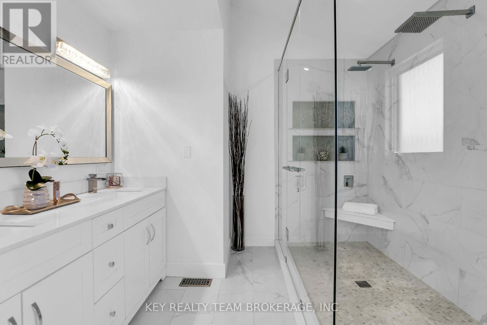 13 MARSDALE DRIVE Image 40