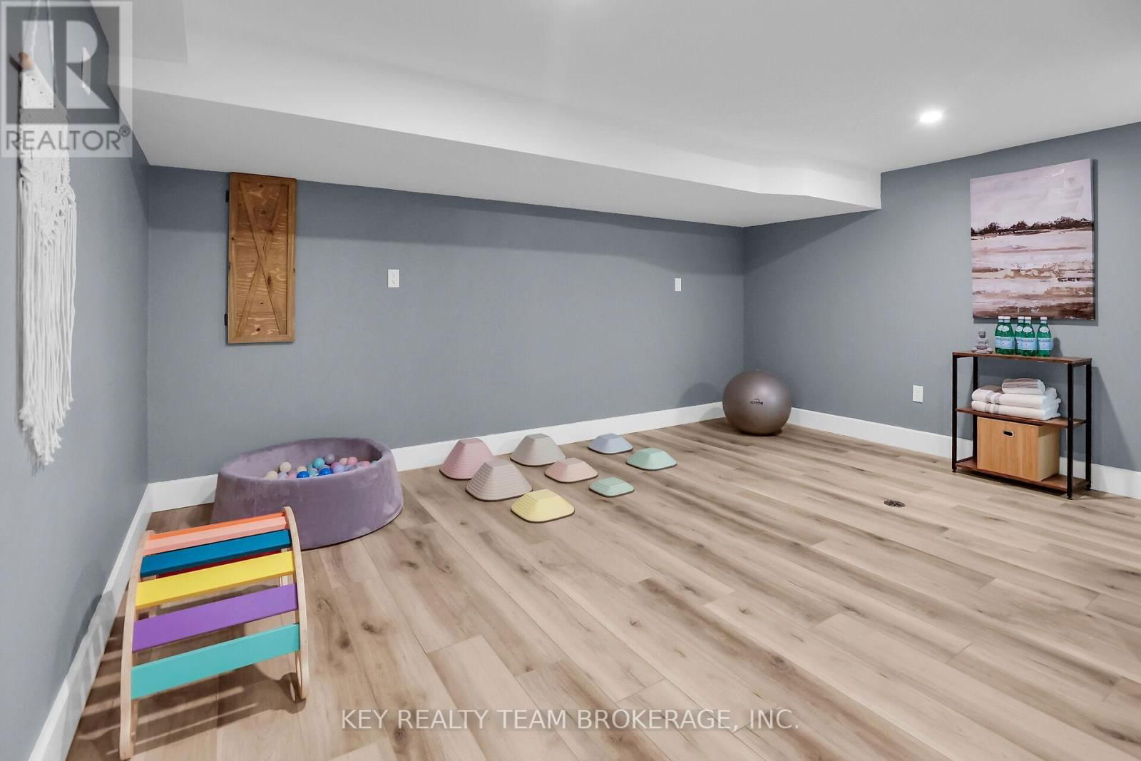 13 MARSDALE DRIVE Image 48