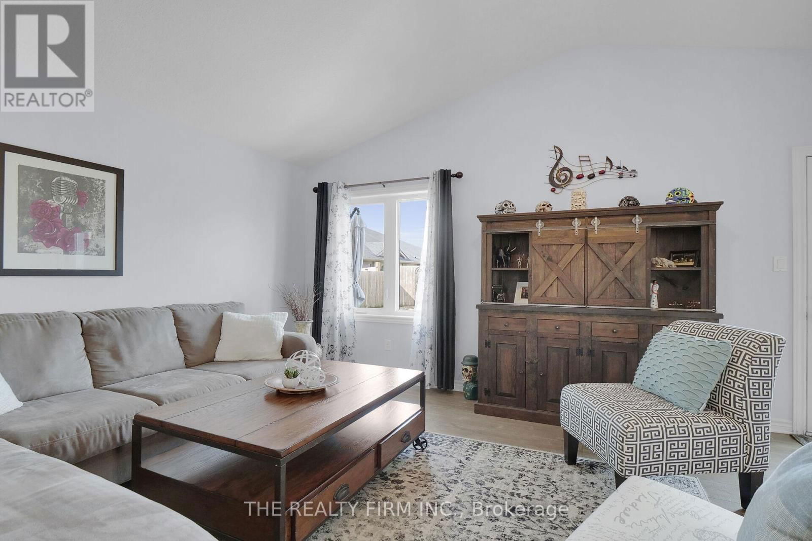 120 PEACH TREE BOULEVARD Image 15