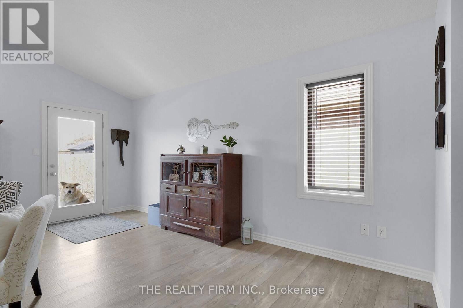 120 PEACH TREE BOULEVARD Image 17