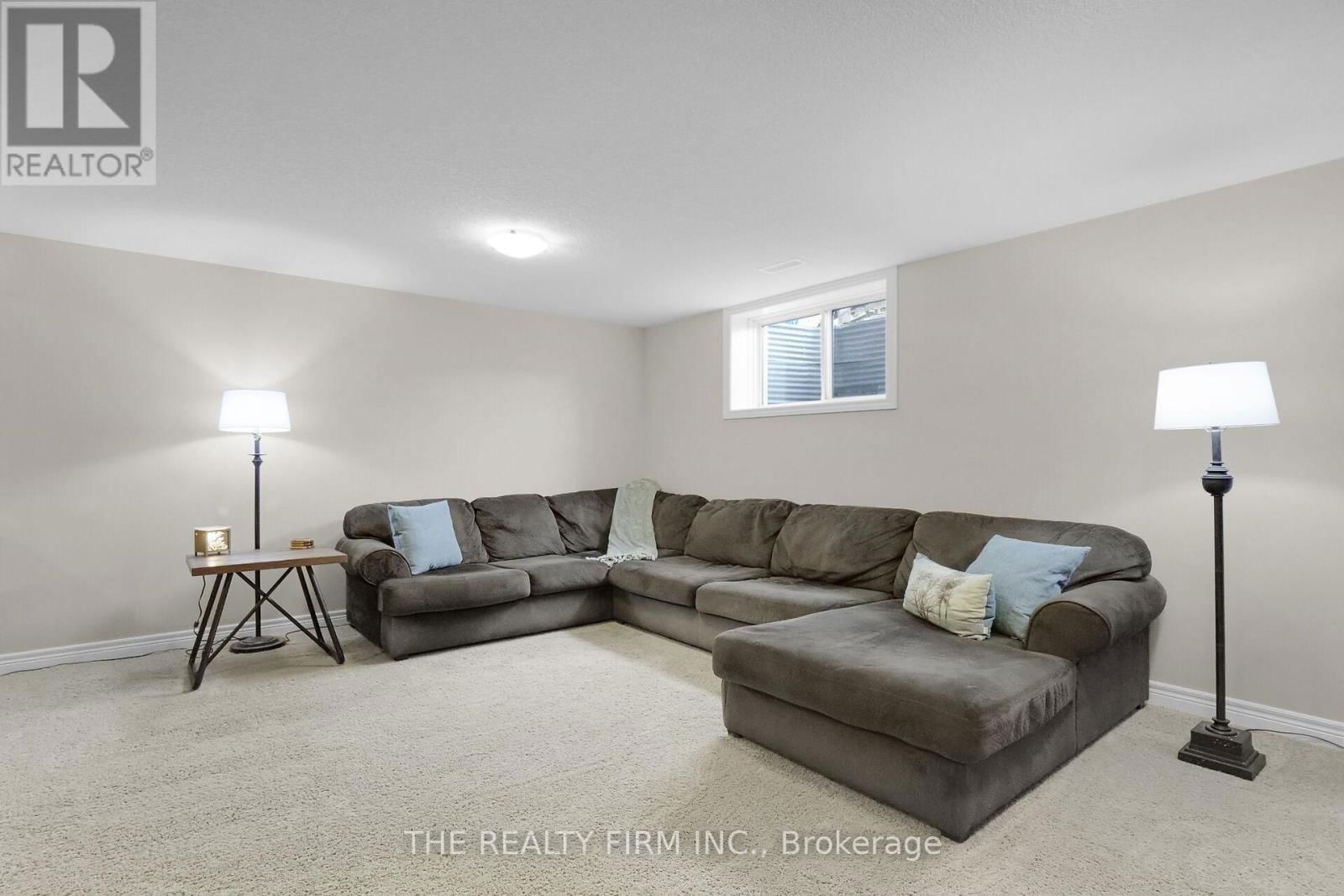 120 PEACH TREE BOULEVARD Image 25