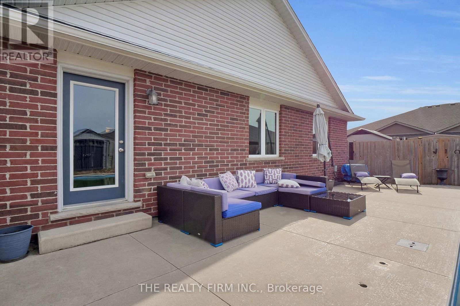 120 PEACH TREE BOULEVARD Image 32