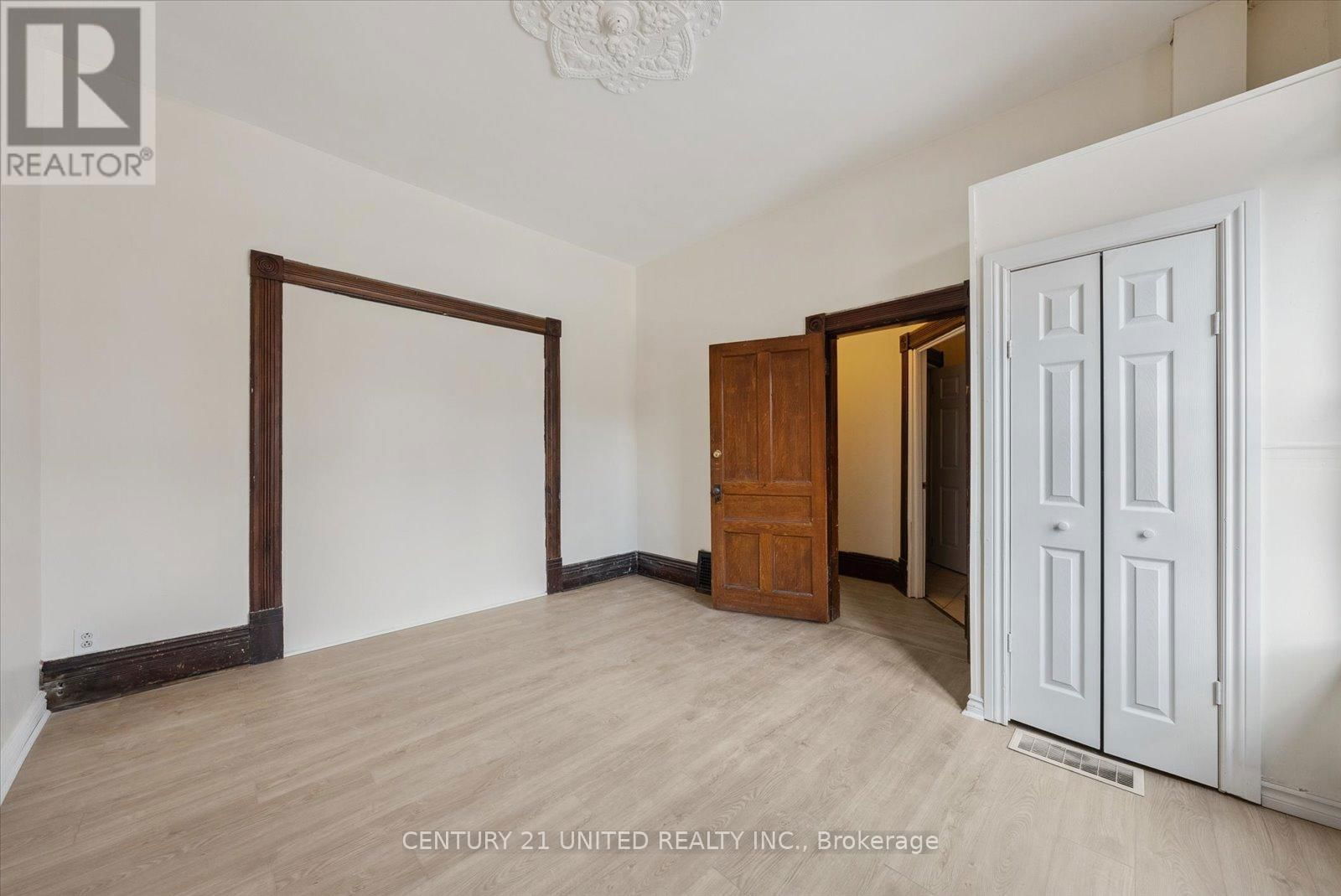 187 STEWART STREET Image 10