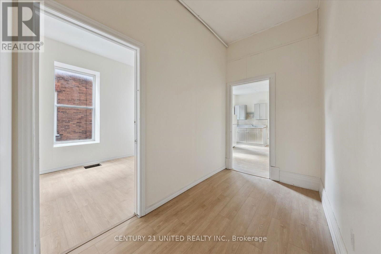 187 STEWART STREET Image 11