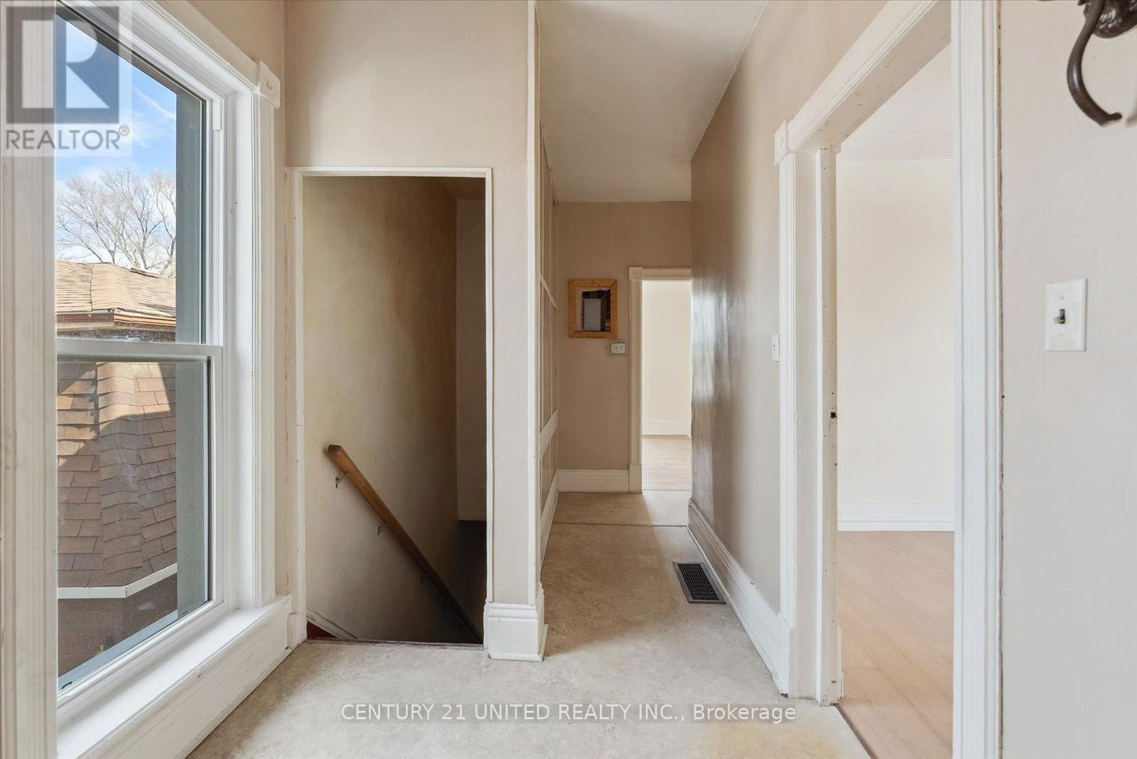 187 STEWART STREET Image 23