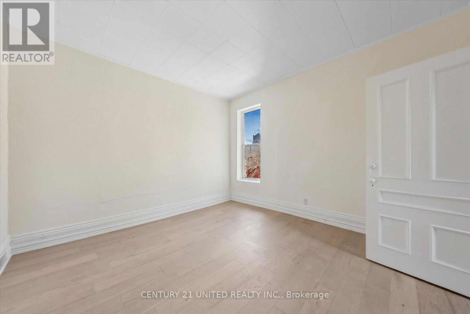 187 STEWART STREET Image 30