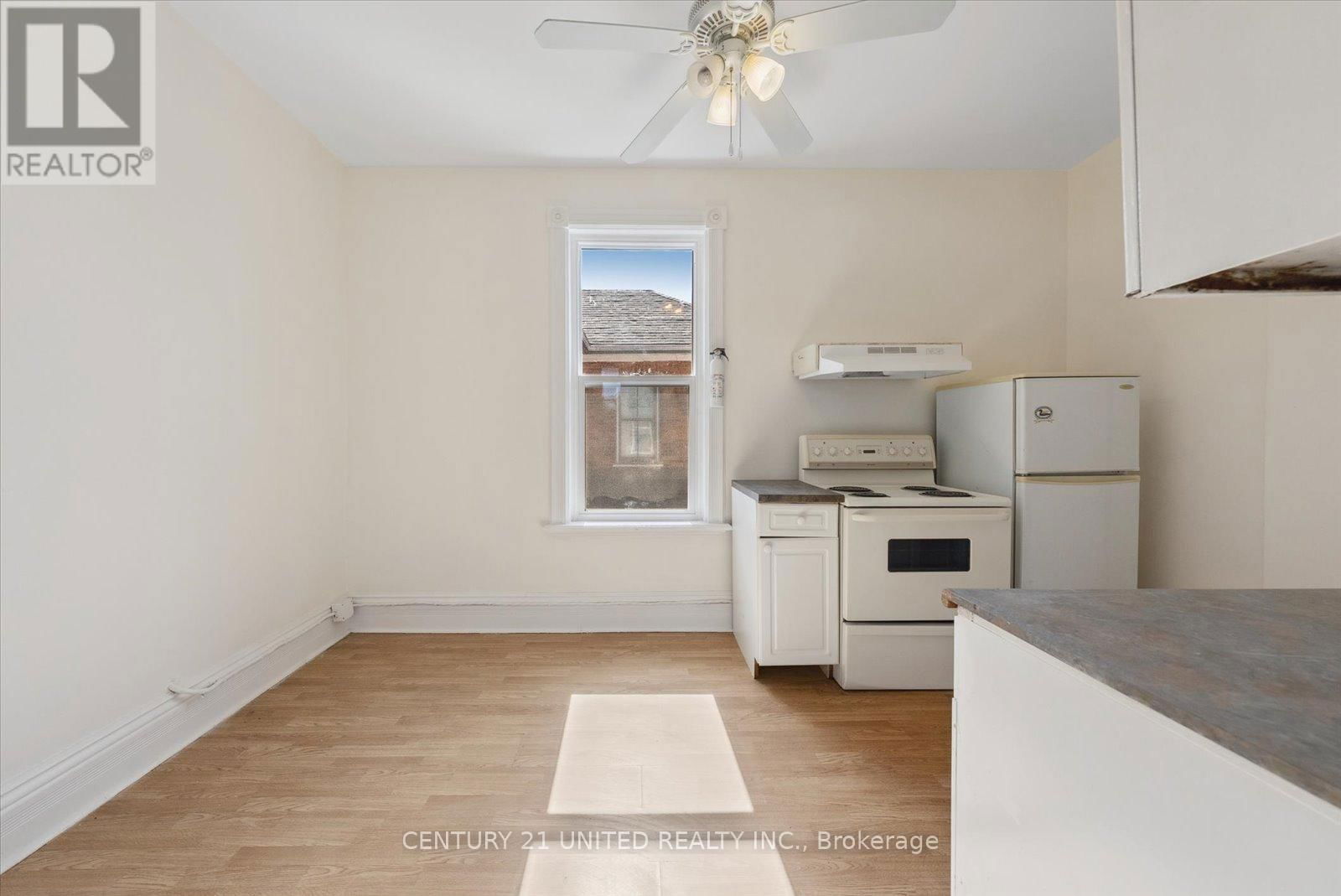 187 STEWART STREET Image 34