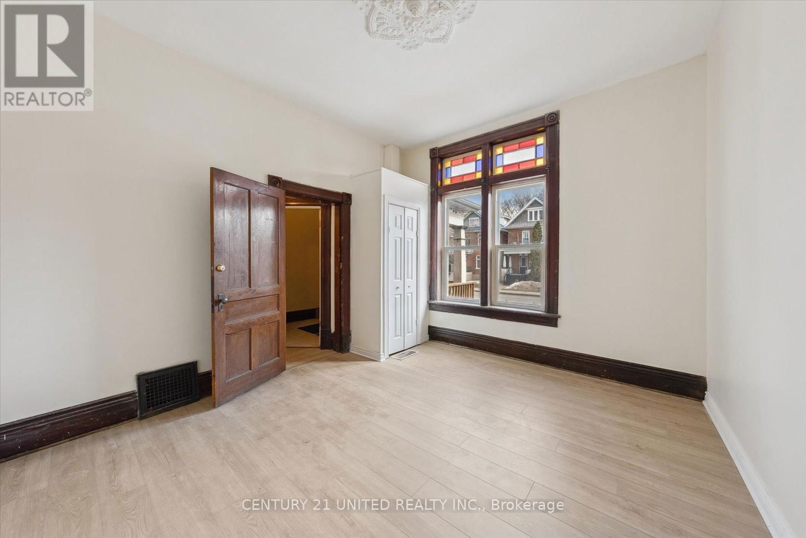 187 STEWART STREET Image 9
