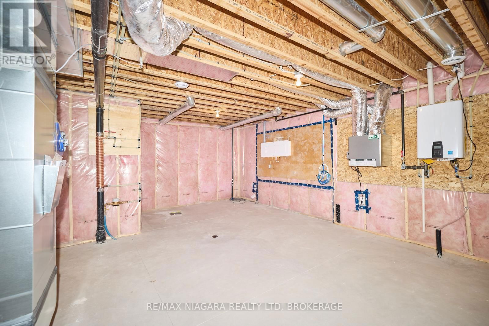 28 HARVEST DRIVE Image 44