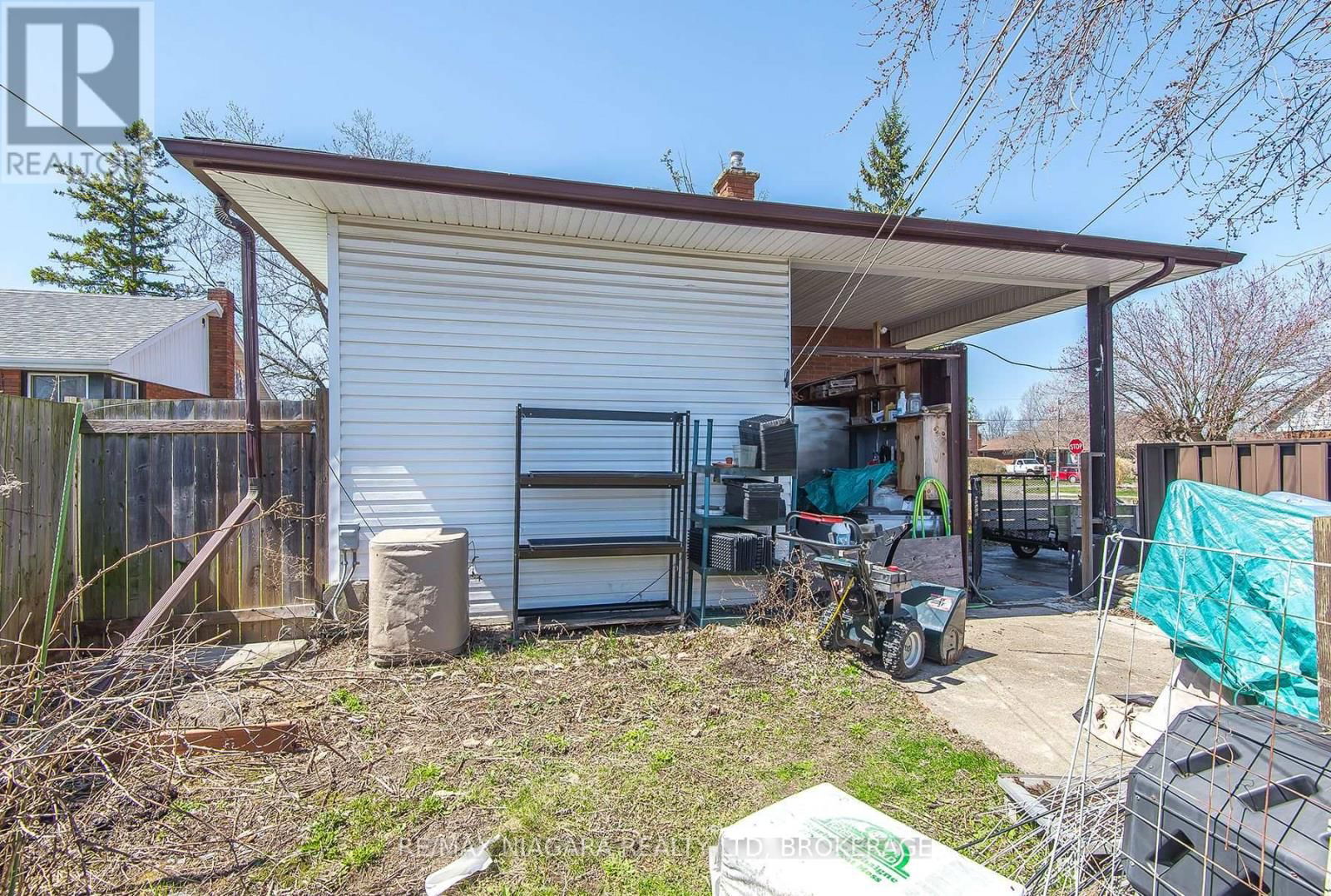 203 KILGOUR AVENUE Image 15
