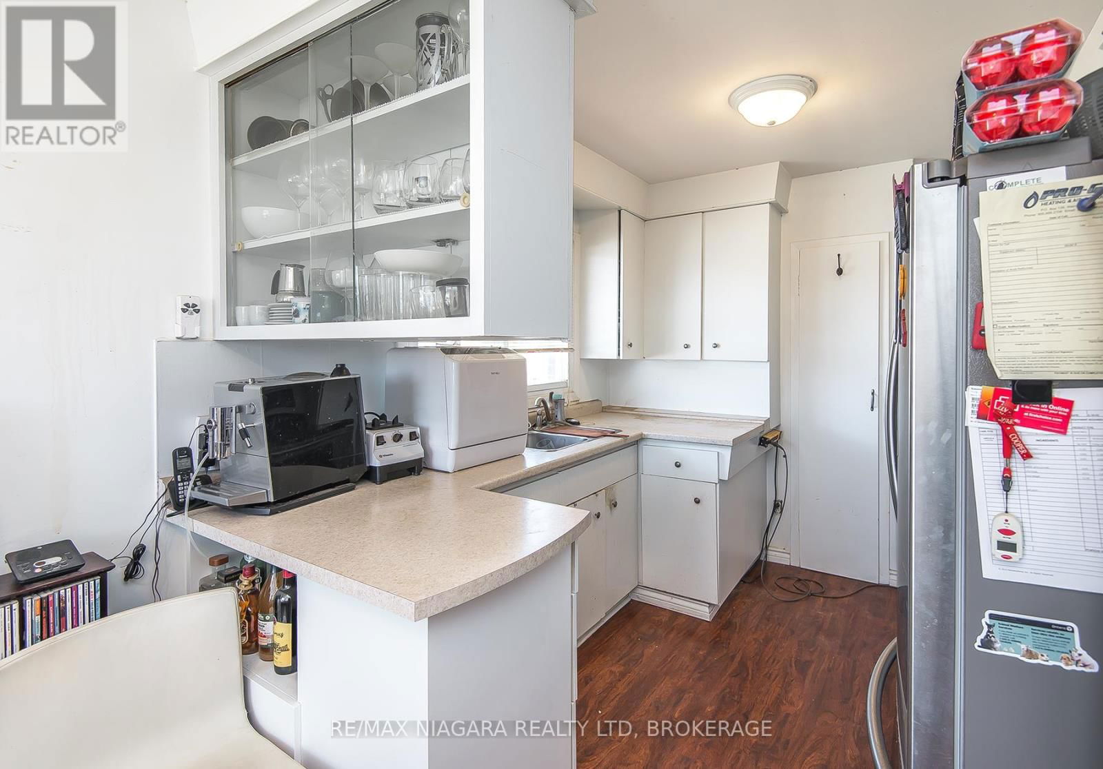 203 KILGOUR AVENUE Image 19