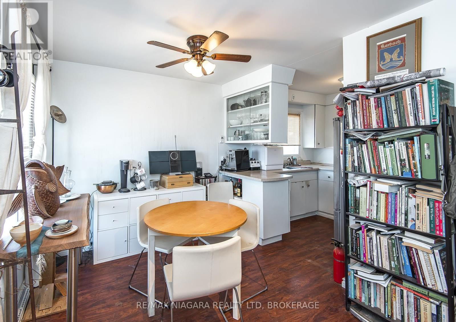 203 KILGOUR AVENUE Image 21