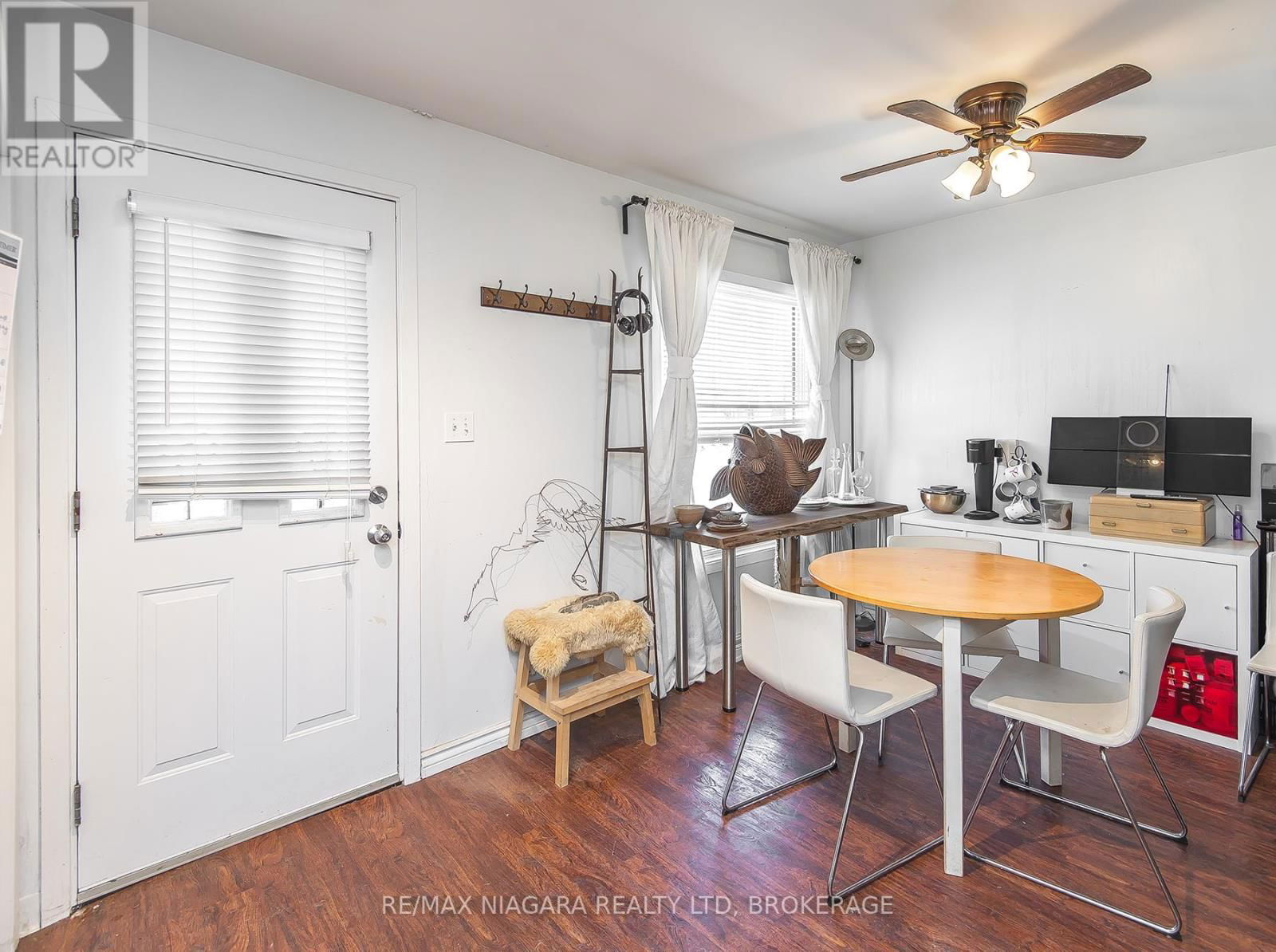 203 KILGOUR AVENUE Image 22