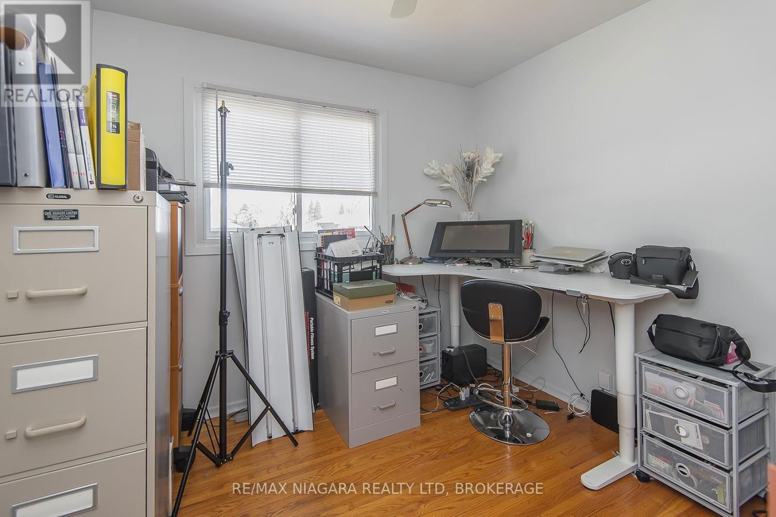 203 KILGOUR AVENUE Image 25