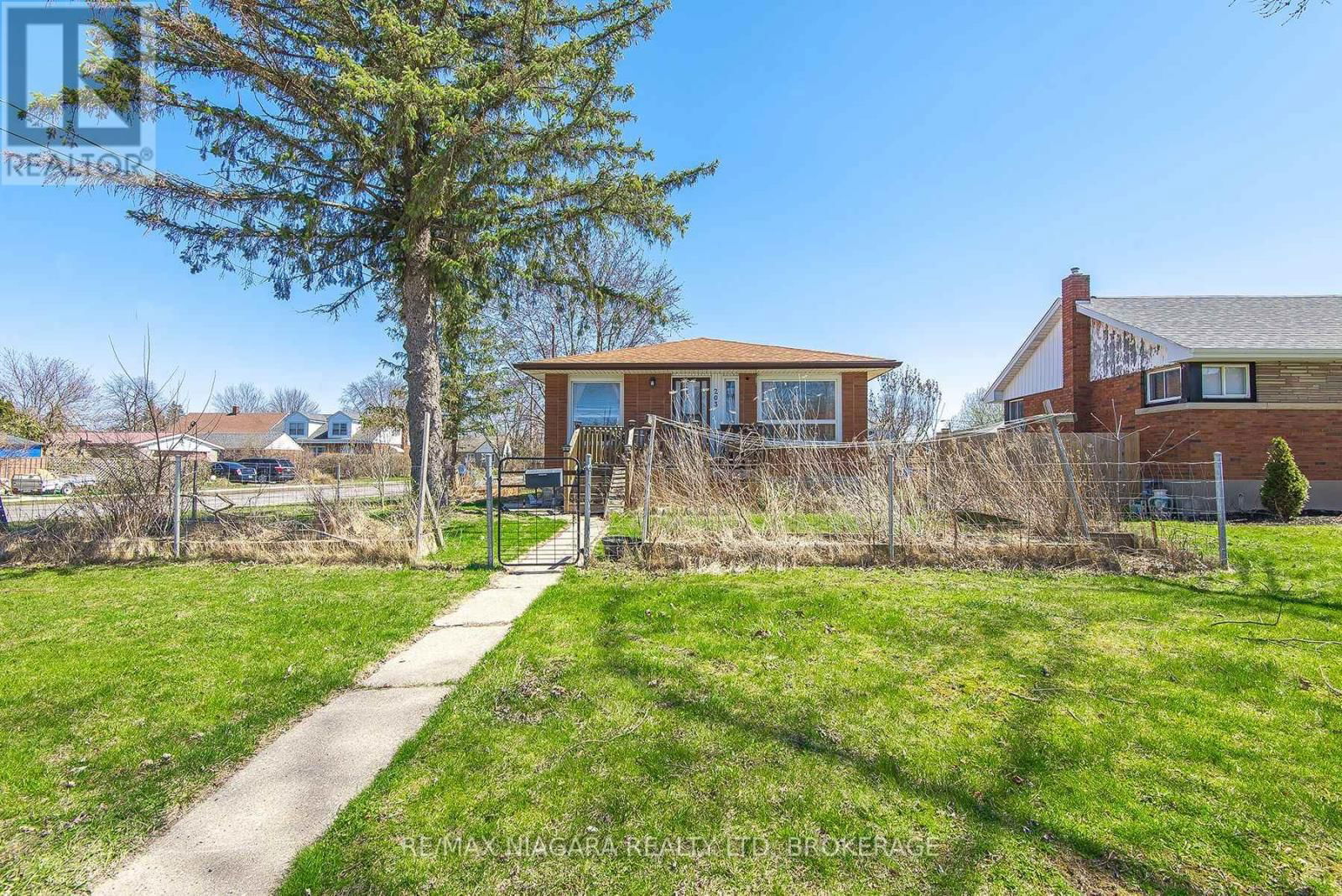 203 KILGOUR AVENUE Image 4