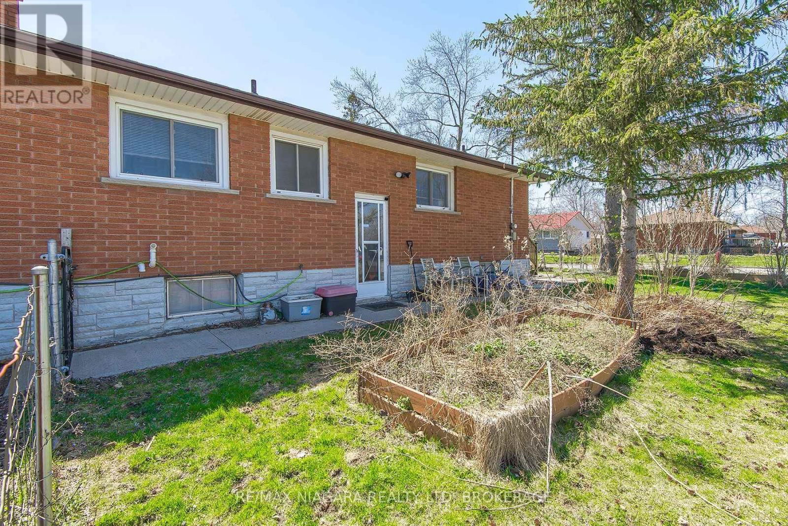 203 KILGOUR AVENUE Image 7