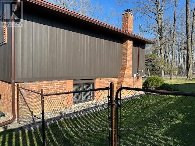 636 BLAND LINE Image 45