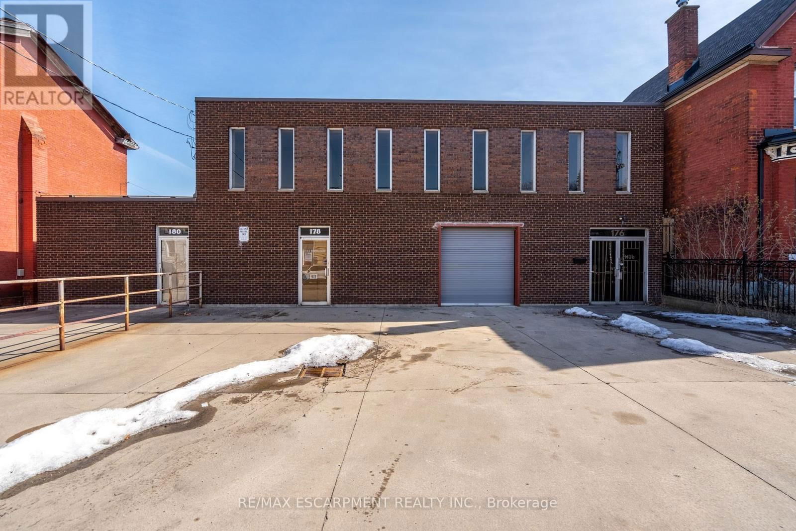 176 MARY STREET Image 1