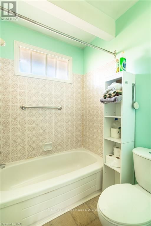 60 ROBERT STREET Image 21