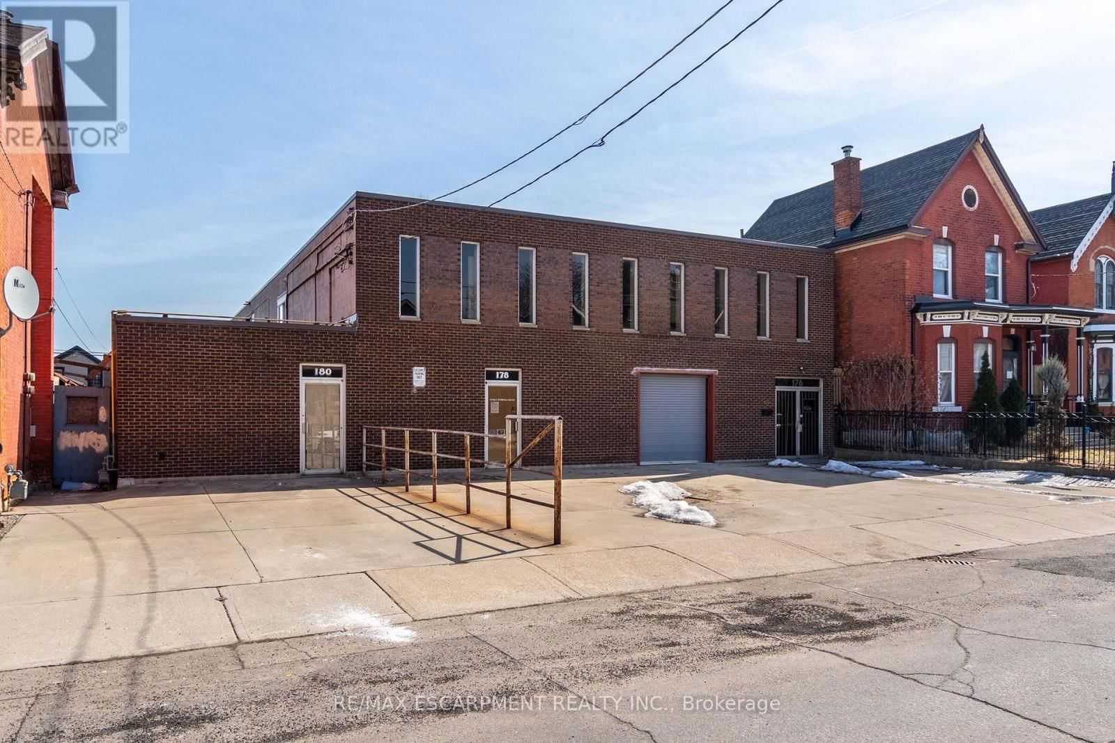 180 MARY STREET Image 3
