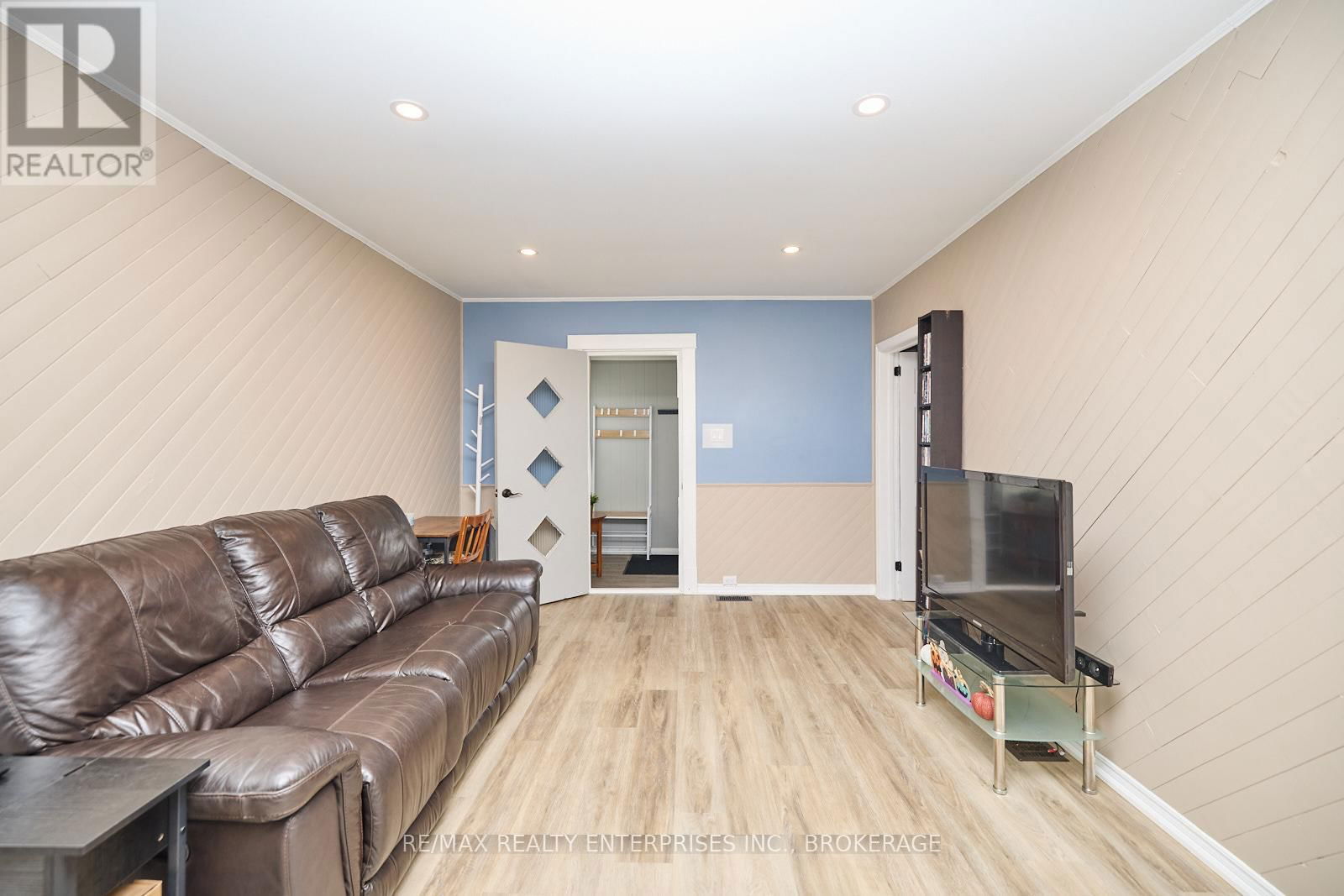 12 FAIRBURN AVENUE Image 5