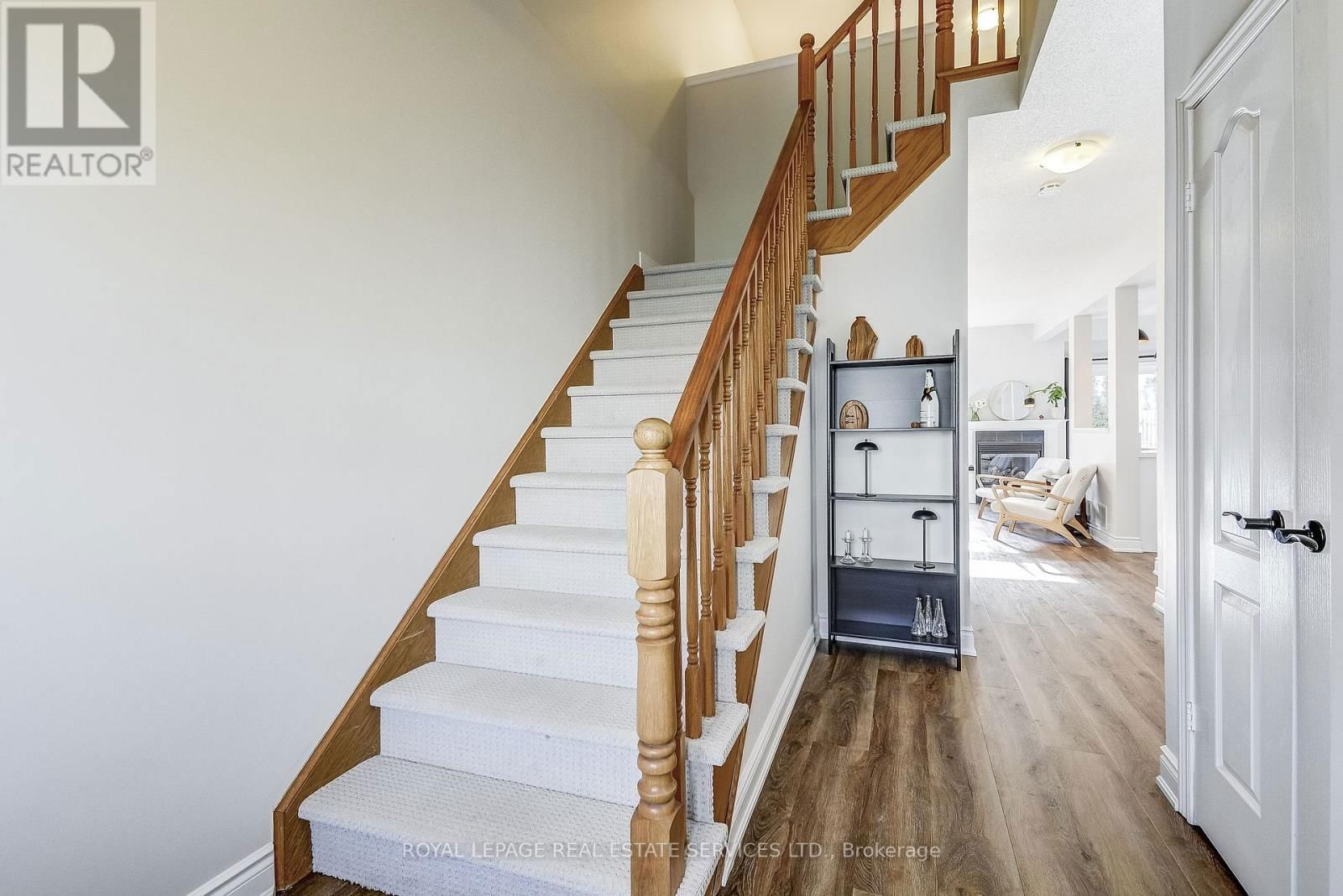 3 - 232 STONEHENGE DRIVE Image 4