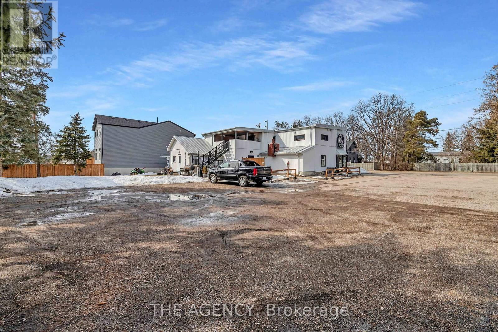 3215 ROSEVILLE ROAD Image 6