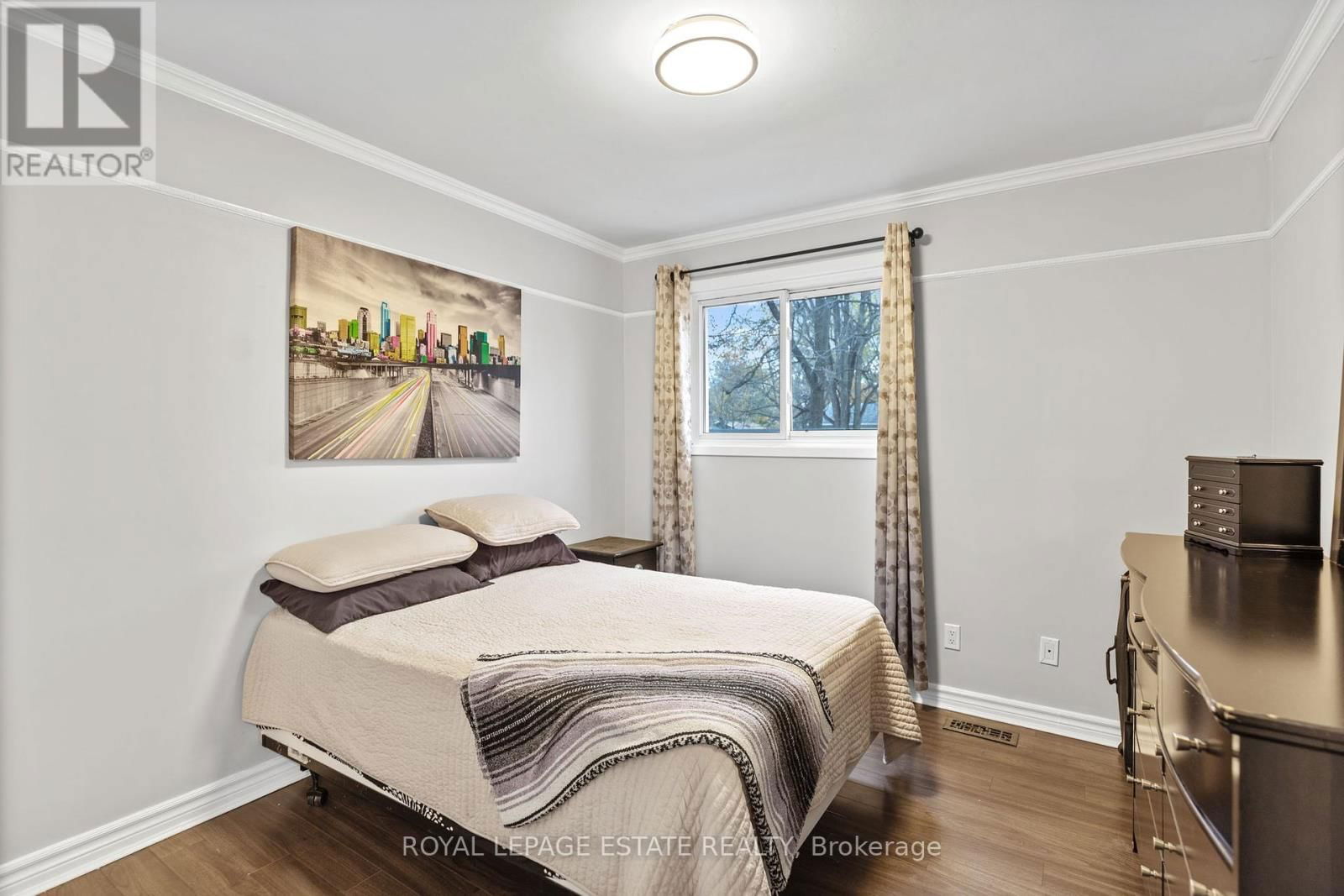 52 WINDSOR DRIVE Image 11