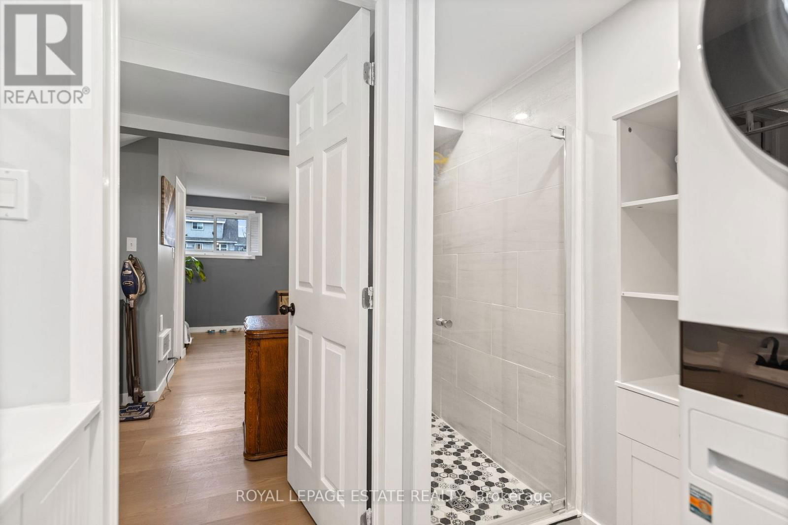 52 WINDSOR DRIVE Image 20