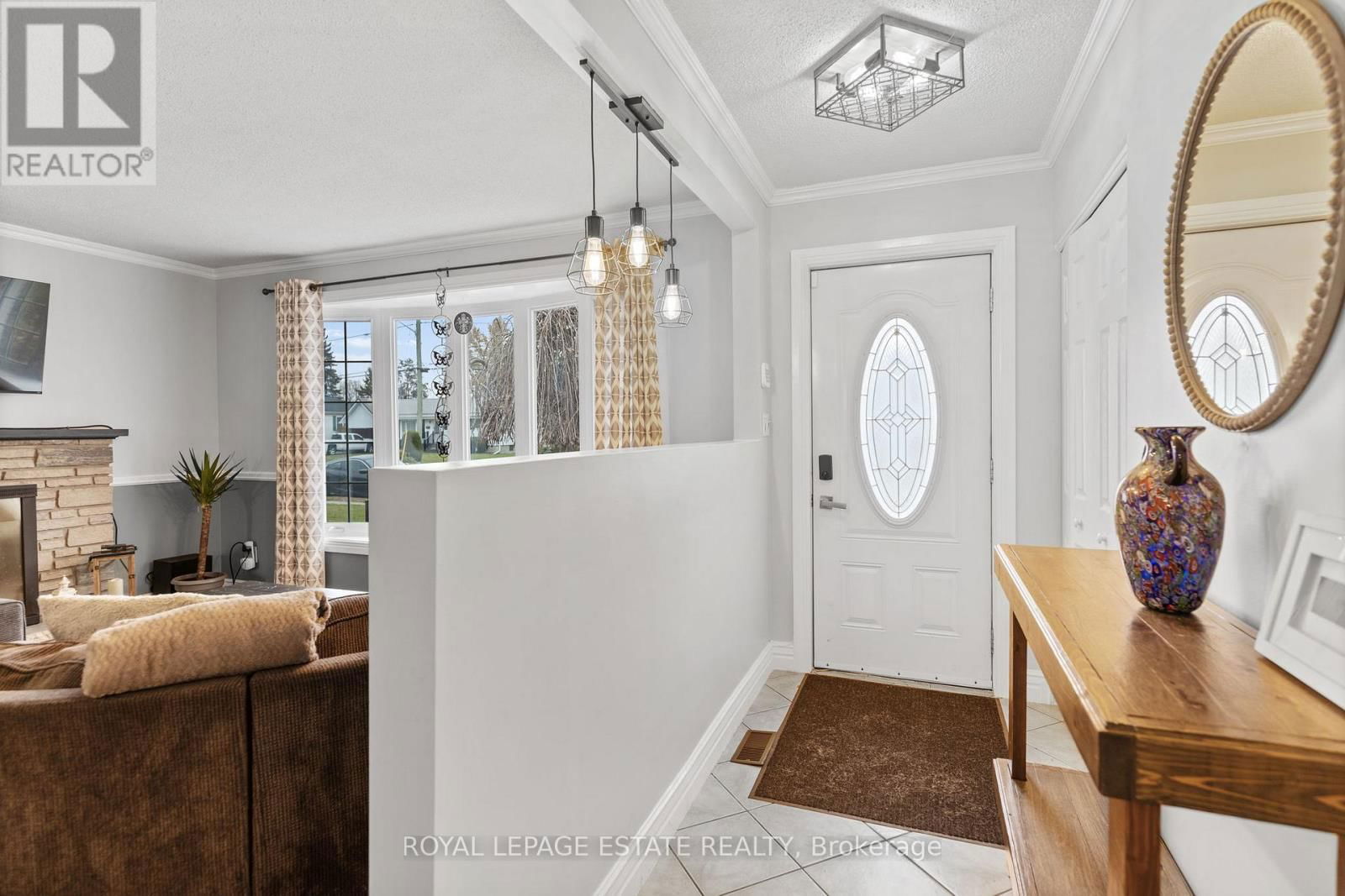 52 WINDSOR DRIVE Image 3