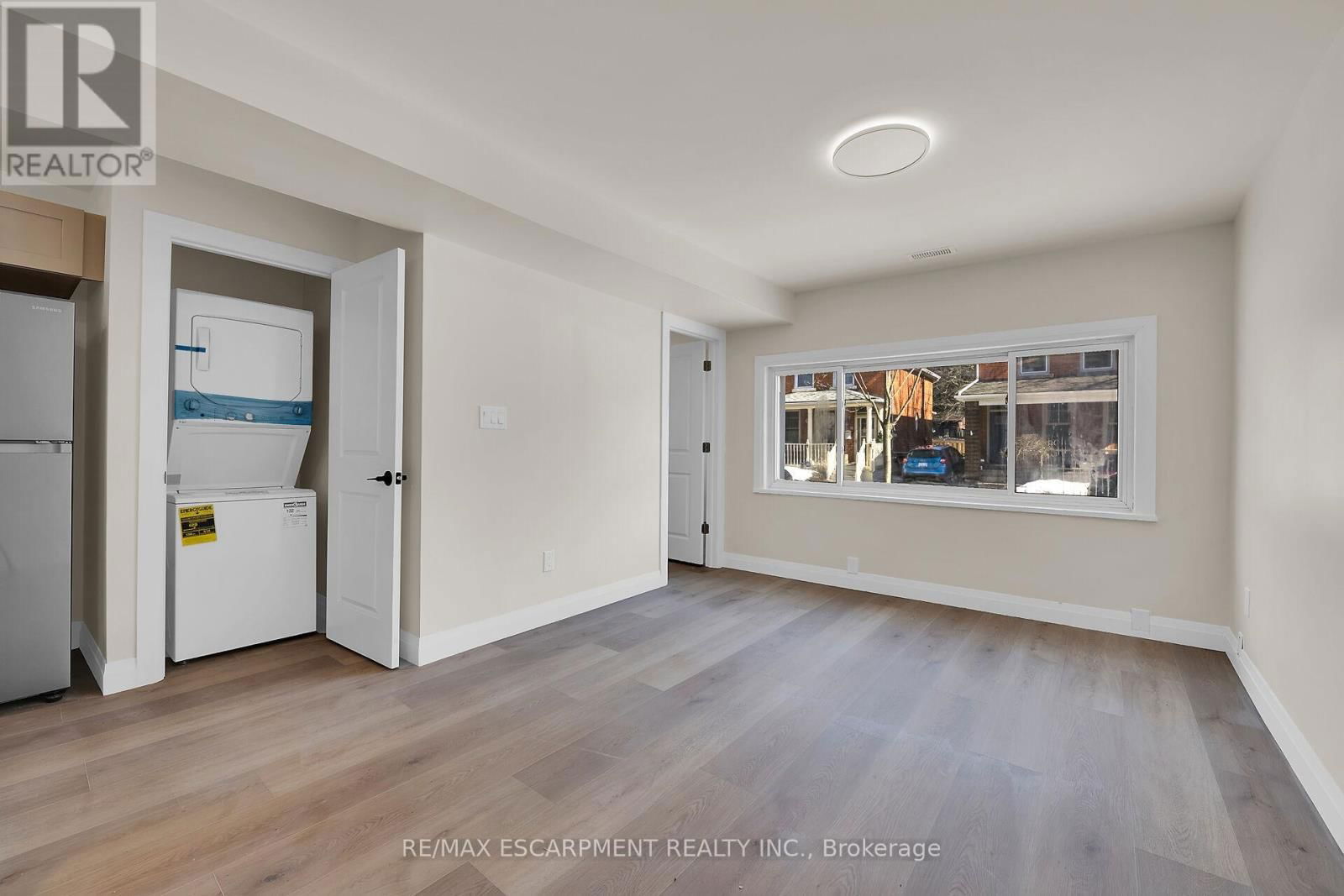 92 PEARL STREET SOUTH Image 22