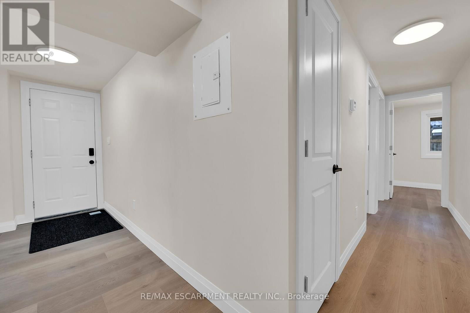92 PEARL STREET SOUTH Image 24