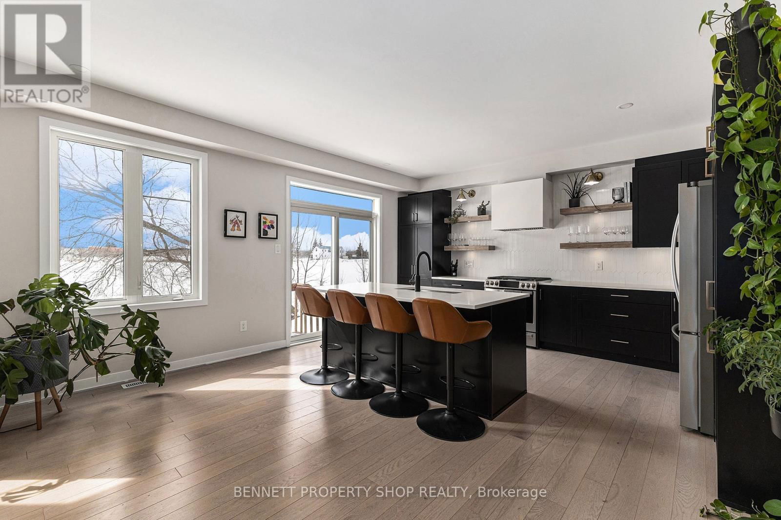 639 TERRIER CIRCLE Image 11