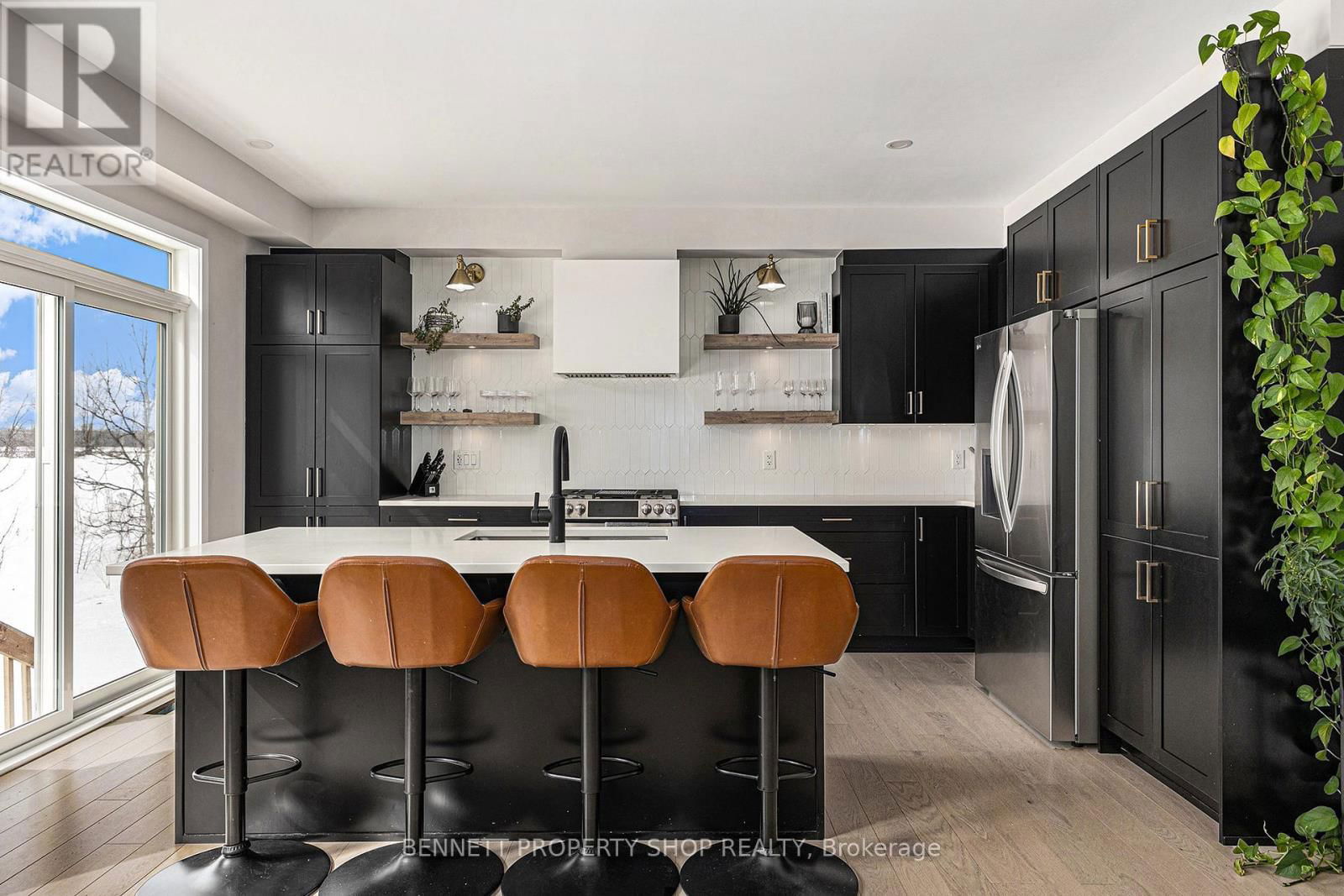 639 TERRIER CIRCLE Image 8